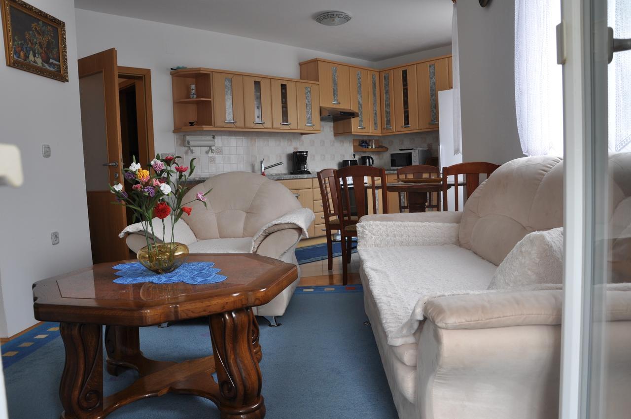 Rezidenca Ervin Hotel Jesenice Luaran gambar